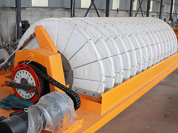 Menggunakan Rotary Disk Filter